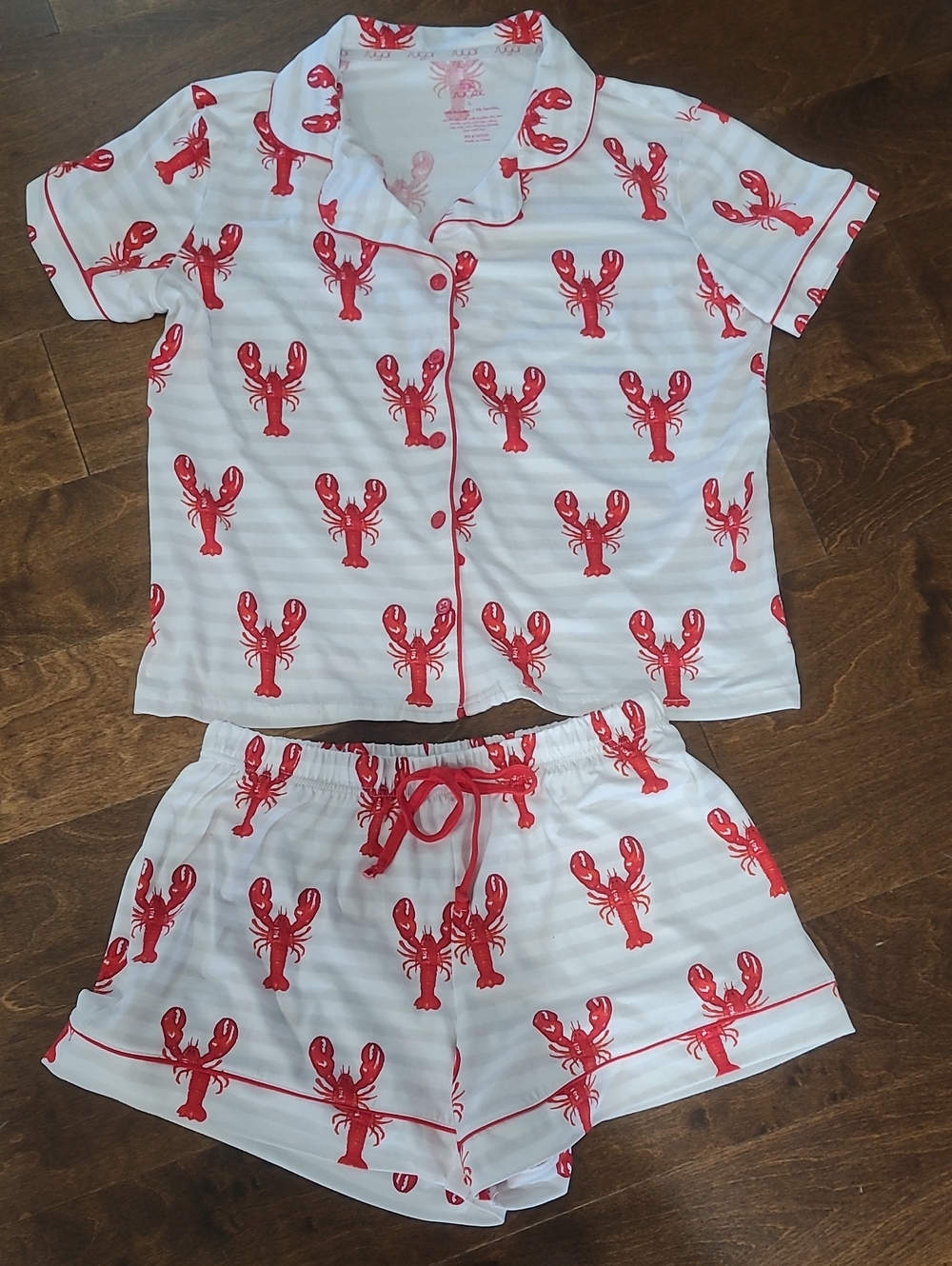 White and Red Lobster Print Ladies Pajama Set Size Large
